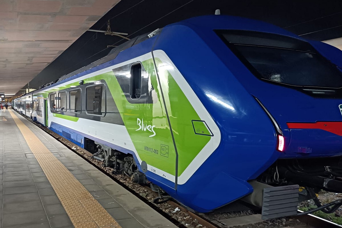 Ecco Il Primo Dei 22 Nuovi Treni Ibridi In Sicilia. La Uil Spinge Sul ...