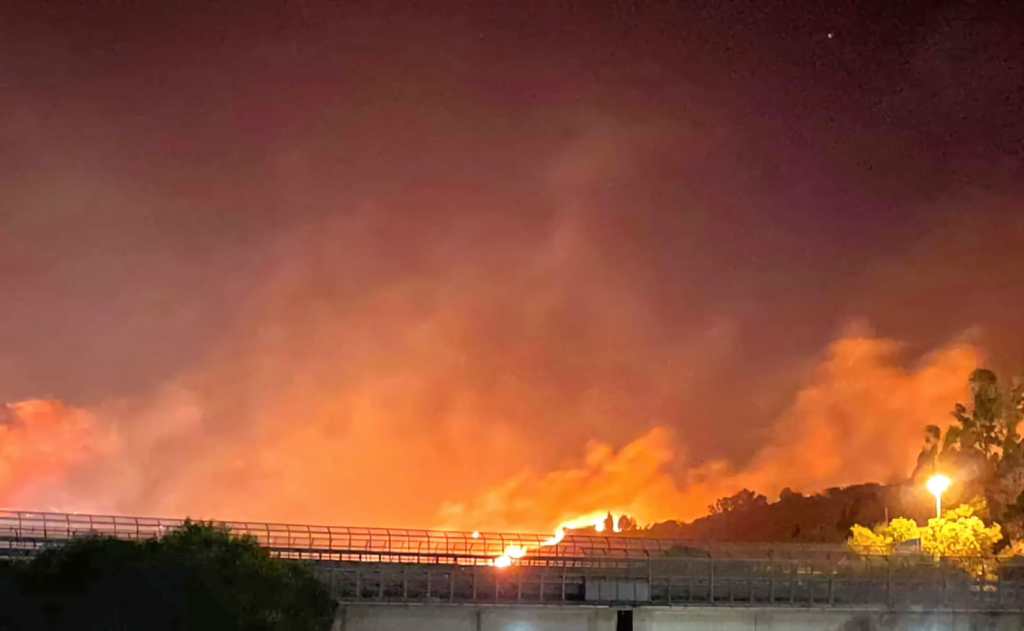 Incendio a Calvaruso arriva in autostrada, 19 ottobre 2023