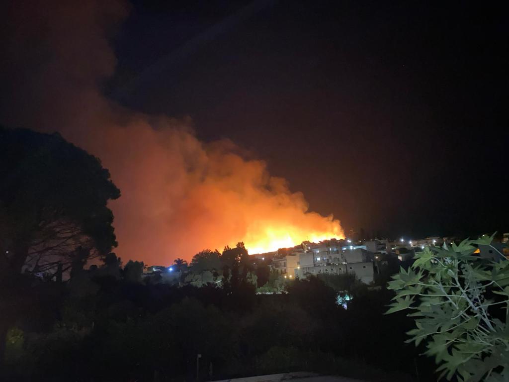 Incendio villafranca tirrena frazione calvaruso