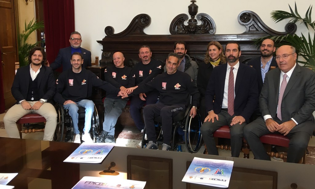 assessore e sindaco con gli atleti messinesi