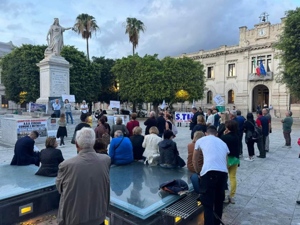 protesta piazza Italia