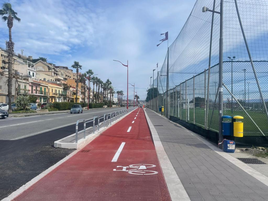 Inaugurata la pista ciclabile al Trocadero