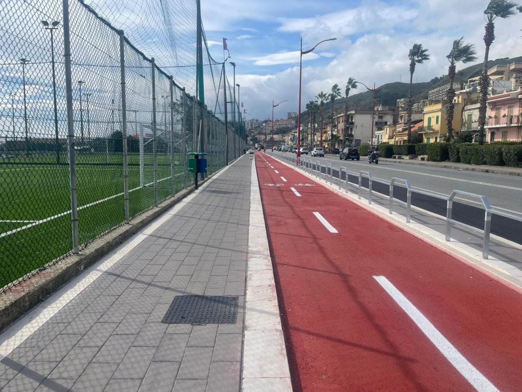 Inaugurata la pista ciclabile al Trocadero