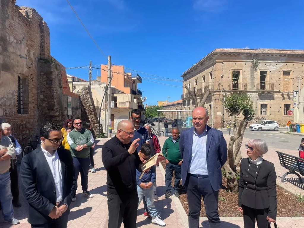 Milazzo parco giochi inclusivo piazza pozzo