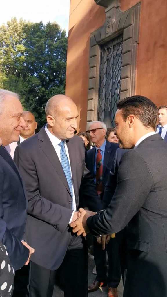 Giovanni De Luca, originario di Milazzo e Console della Repubblica di Bulgaria, ha incontrato il Presidente bulgaro Rumen Radev
