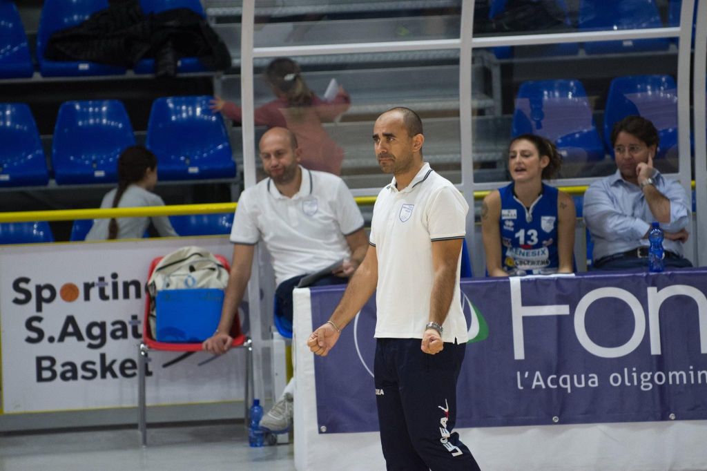 coach romeo saracena volley