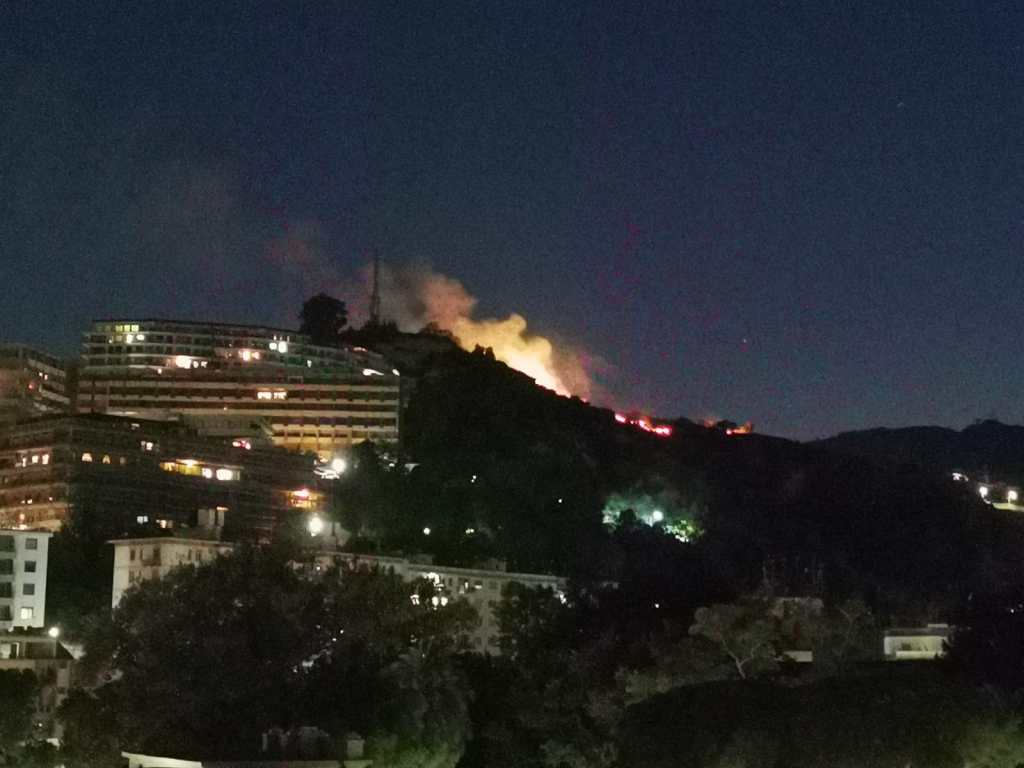 Incendio collina sopra Gravitelli