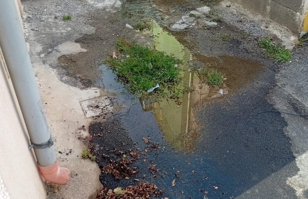 Fondo Pistone, perdita d'acqua a Messina