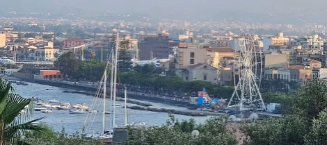 milazzo isola pedonale e ruota panoramica