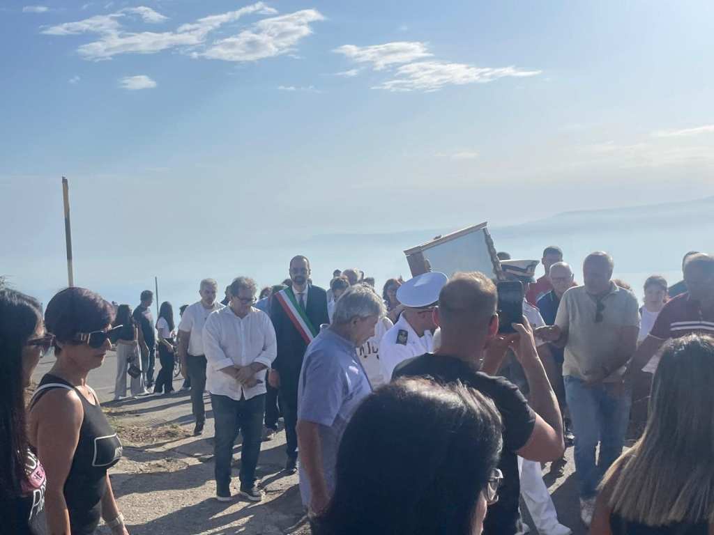 Processione della Madonna di Dinnammare con Basile e Minutoli