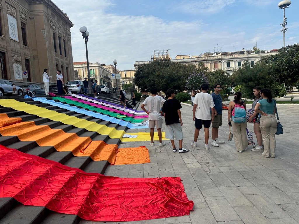 mercatino libro usato piazza municipio