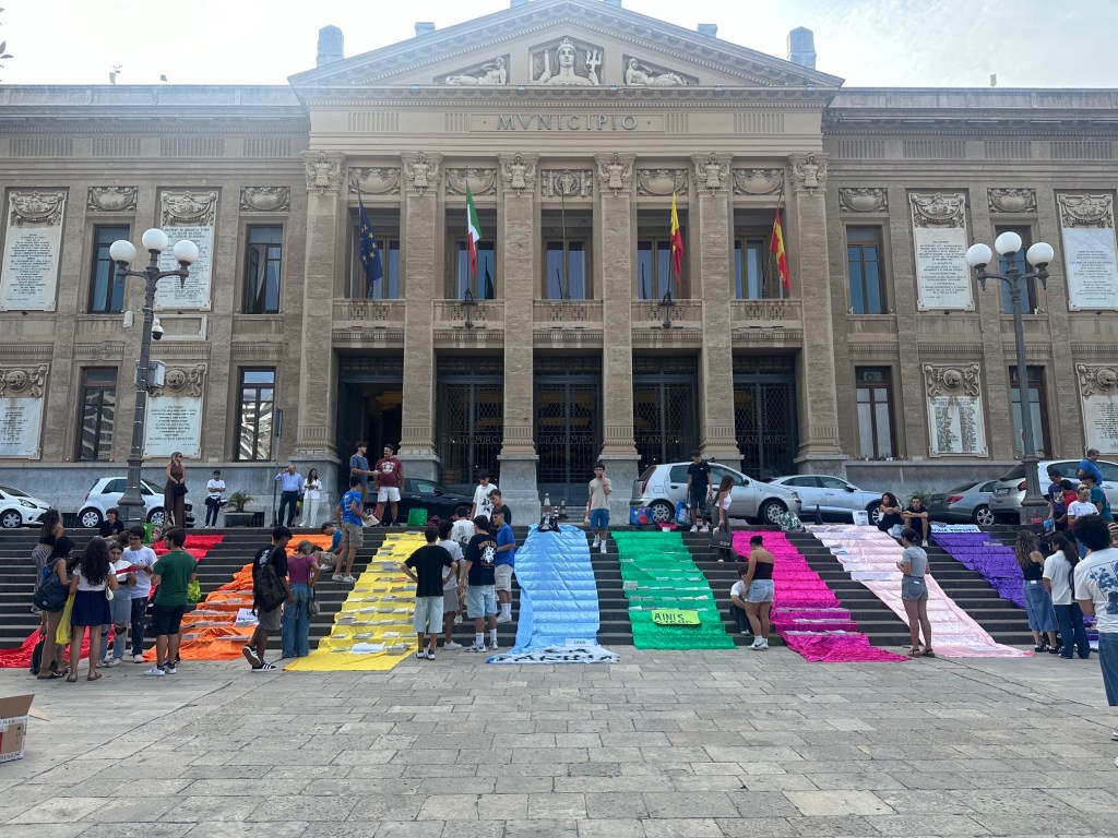 mercatino libro usato piazza municipio