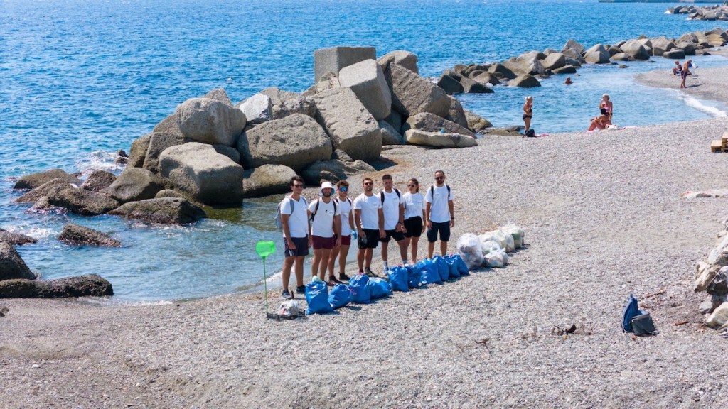 Pulizia della spiaggia  Tremestieri