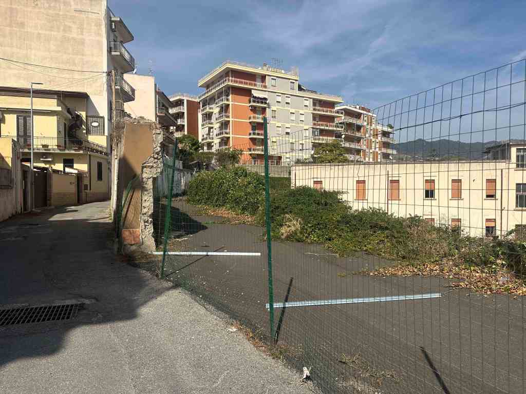 VIA DELLE MURA DEMOLIZIONI