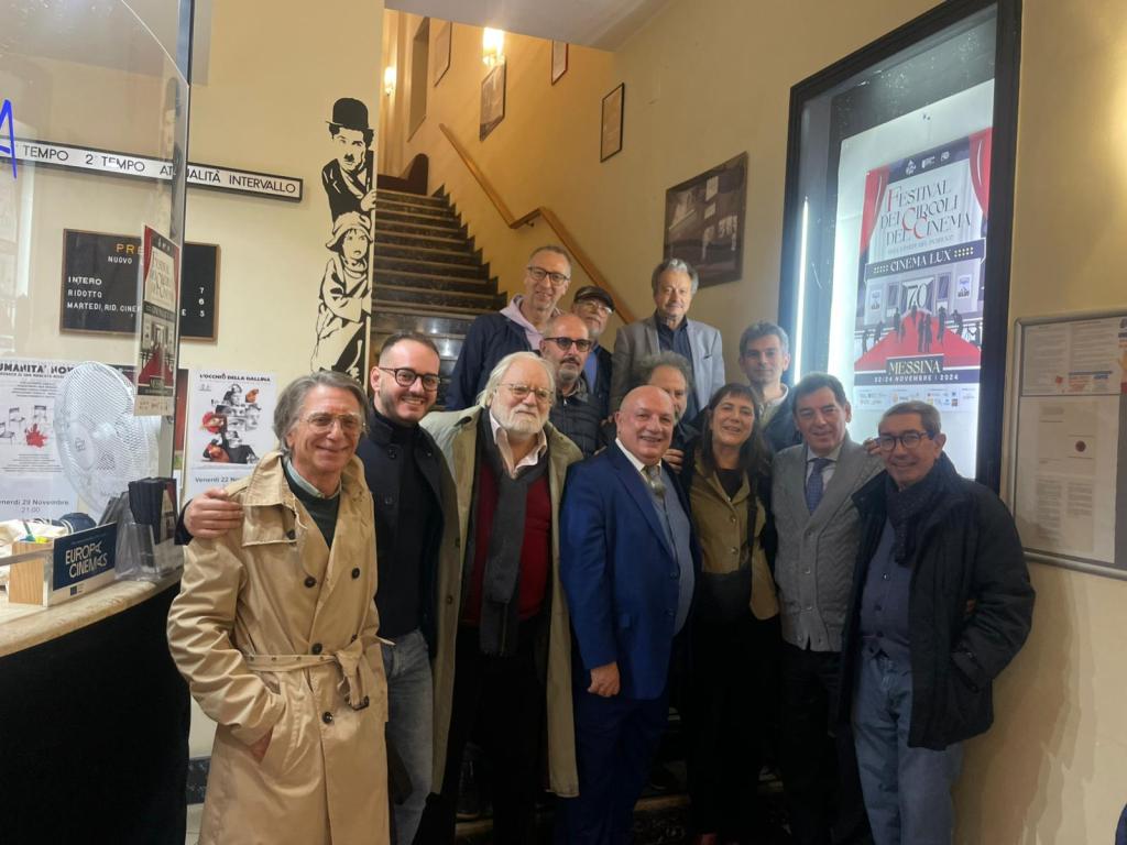 Premio ad Antonietta De Lillio al Lux di Messina, il gruppo del Festival dei Circoli del cinema